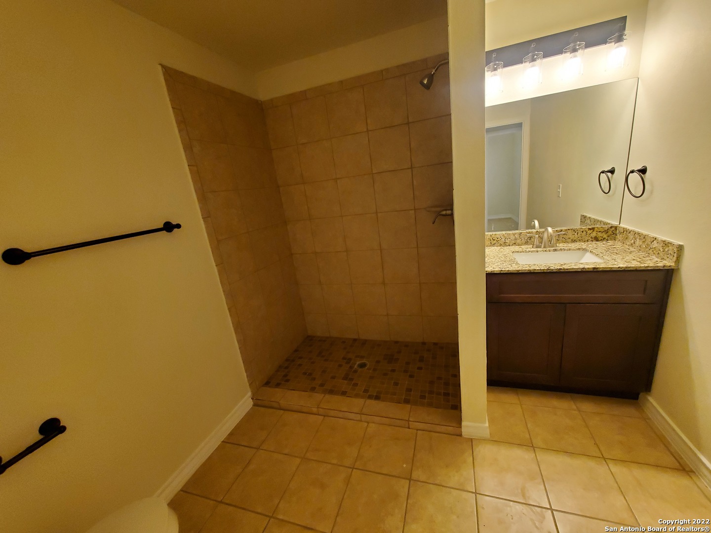 7539 W Dixon Road Somerset TX 78069