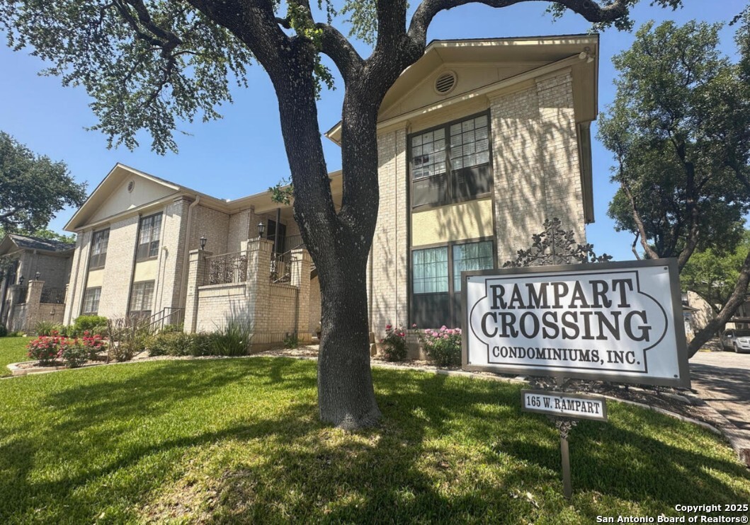 165 W Rampart Drive San Antonio TX 78216