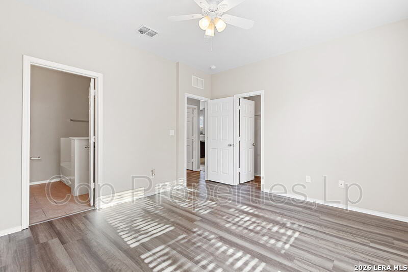 3811 Quiet Pine San Antonio TX 78154