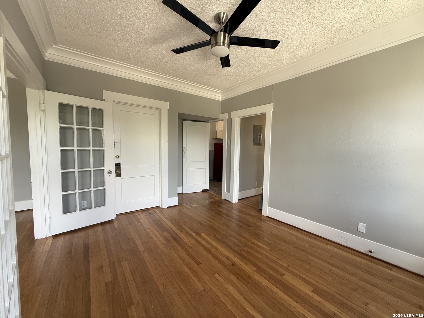 1044 W Mistletoe Avenue San Antonio TX 78201
