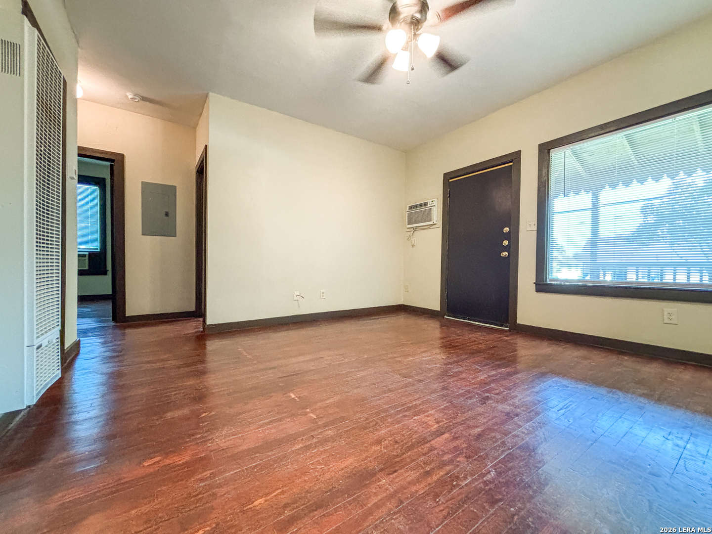 124 S Krueger Avenue New Braunfels TX 78130