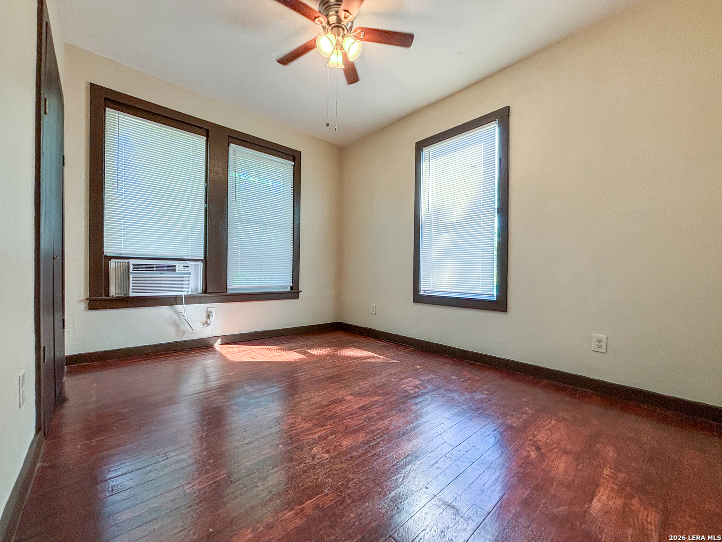 124 S Krueger Avenue New Braunfels TX 78130