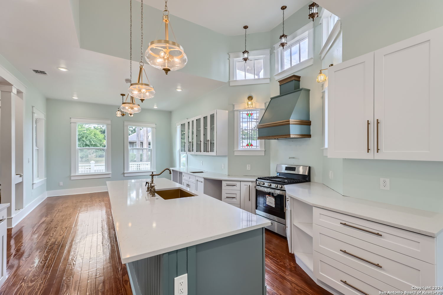 515 W Highland San Antonio TX 78210