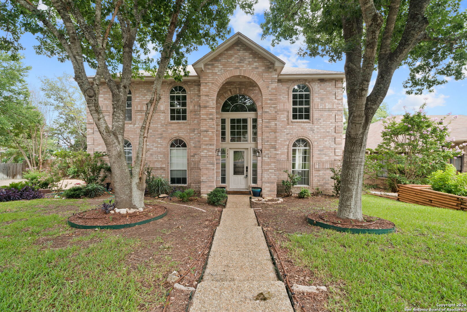 711 Arch Stone San Antonio TX 78258