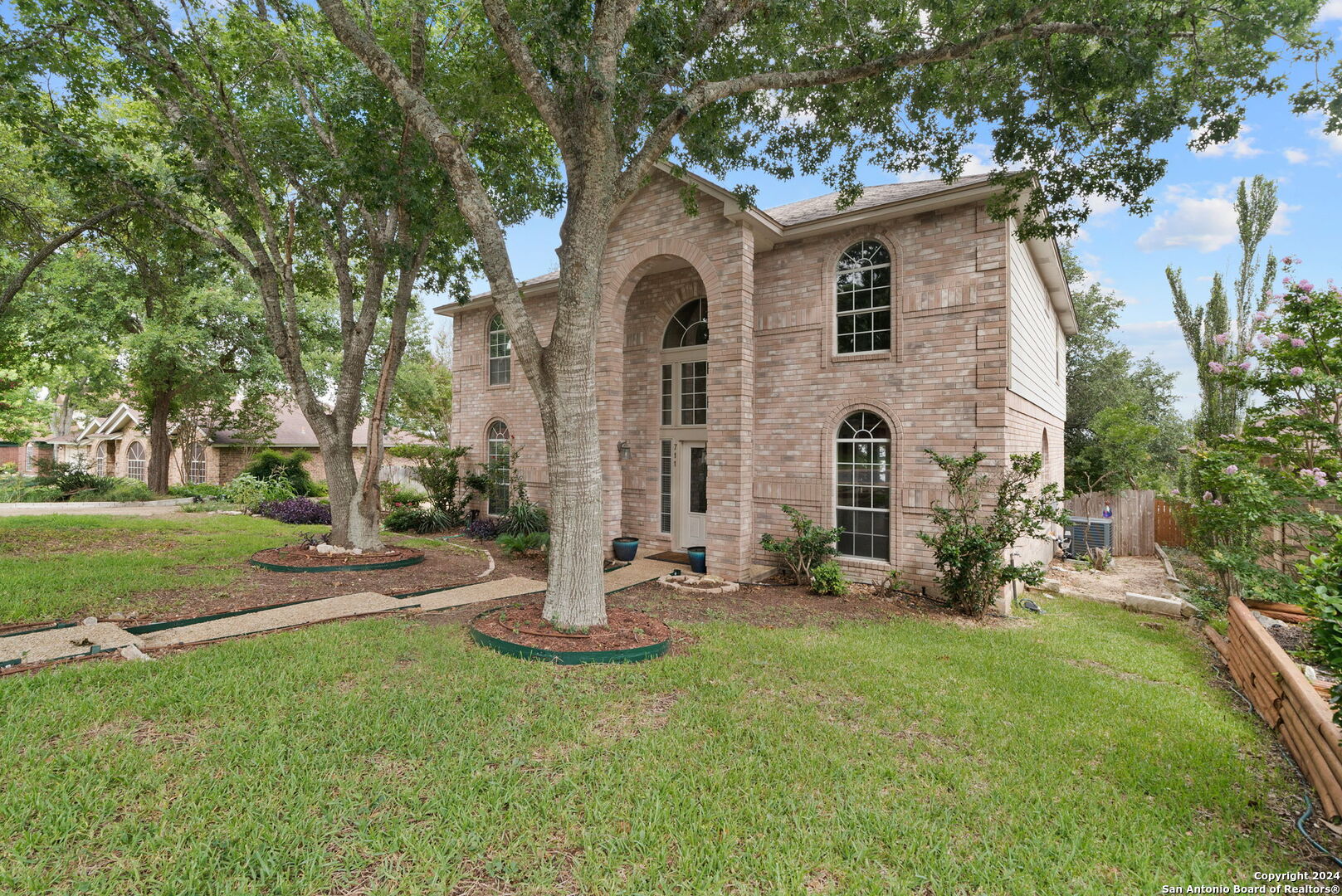 711 Arch Stone San Antonio TX 78258