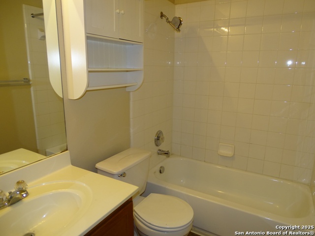 7226 Horizon Star San Antonio TX 78252