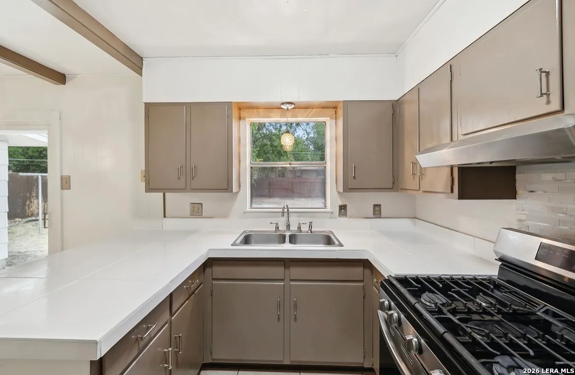 4311 Sun Gate Street San Antonio TX 78217