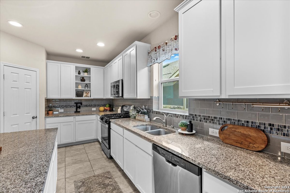 8722 Luckside Schertz TX 78154