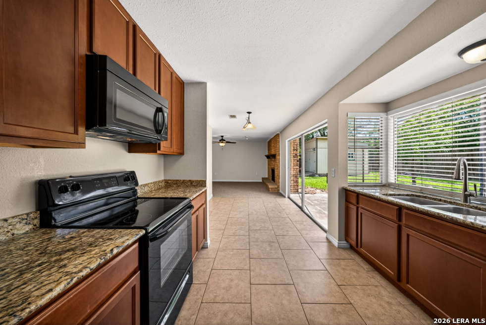 6222 Fort Maddin San Antonio TX 78233