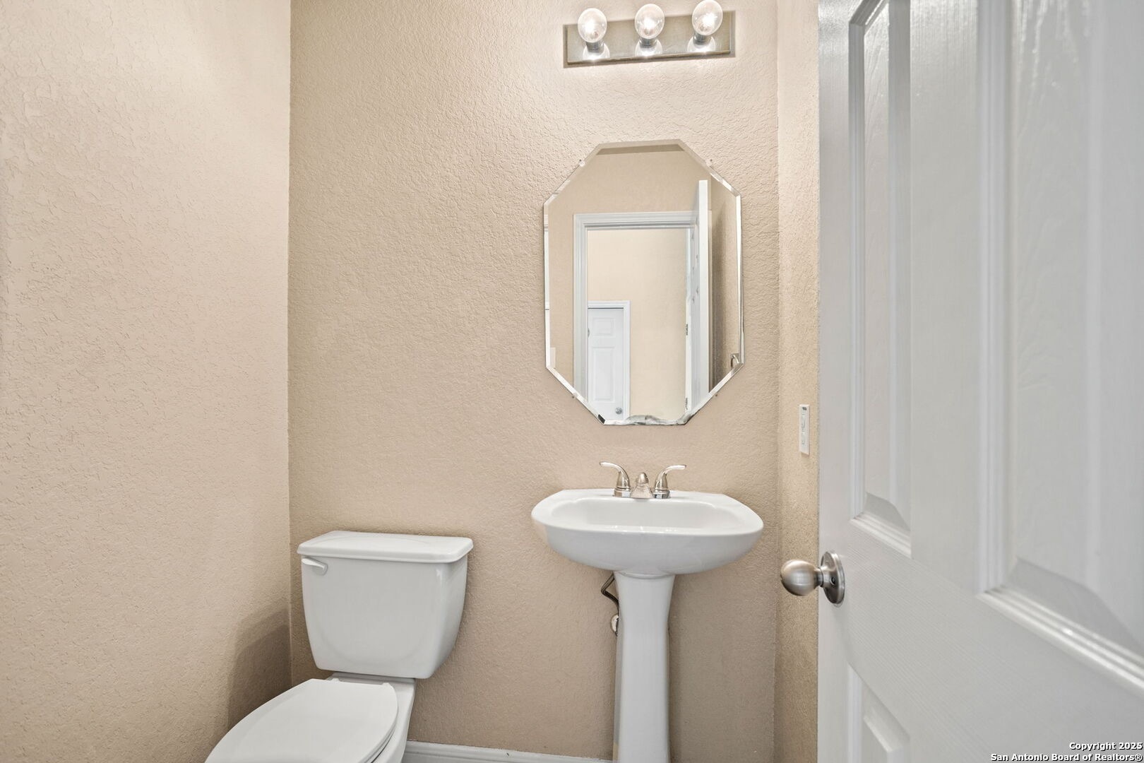 9303 Ingleton San Antonio TX 78245