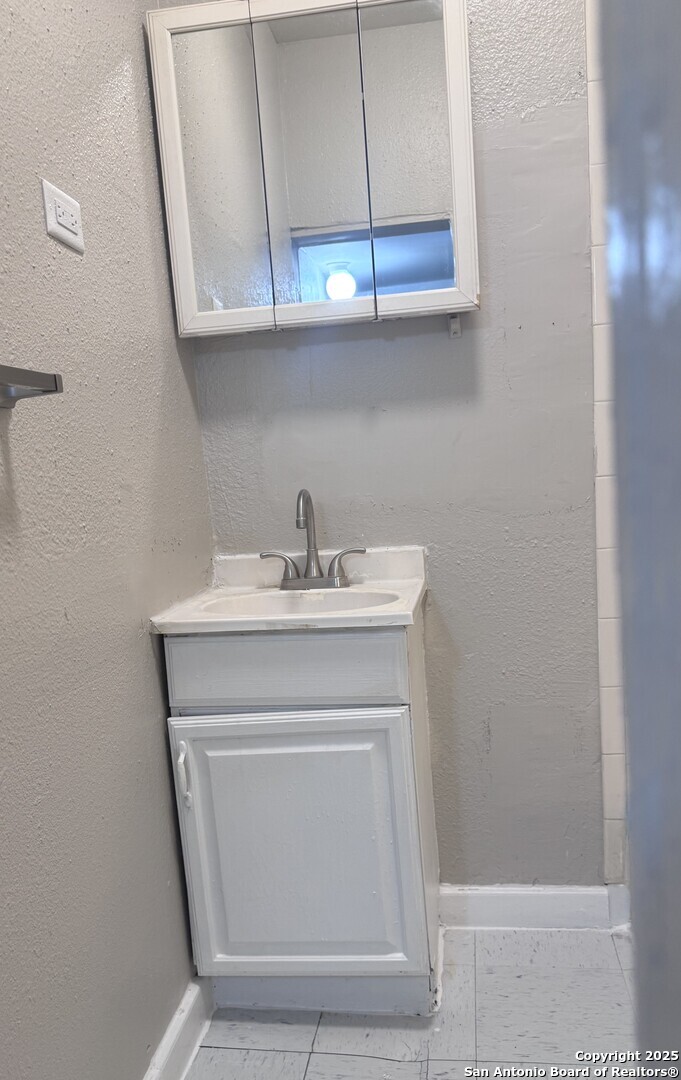 1021 Ogden San Antonio TX 78212