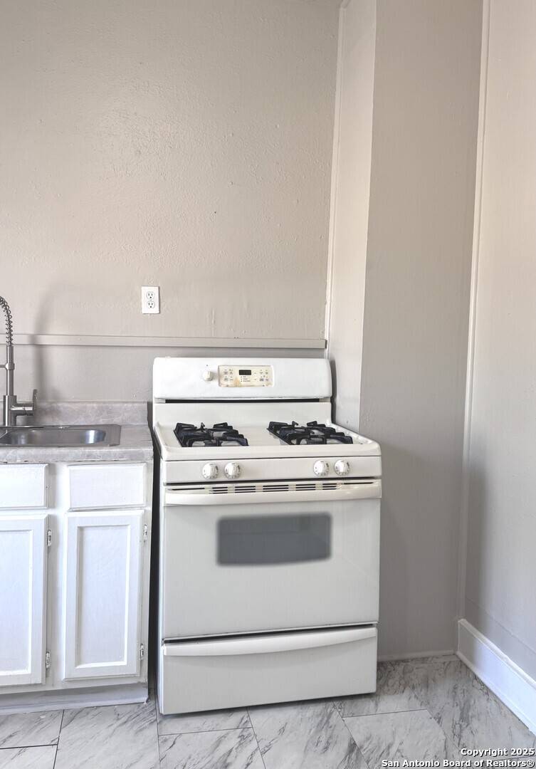 1021 Ogden San Antonio TX 78212