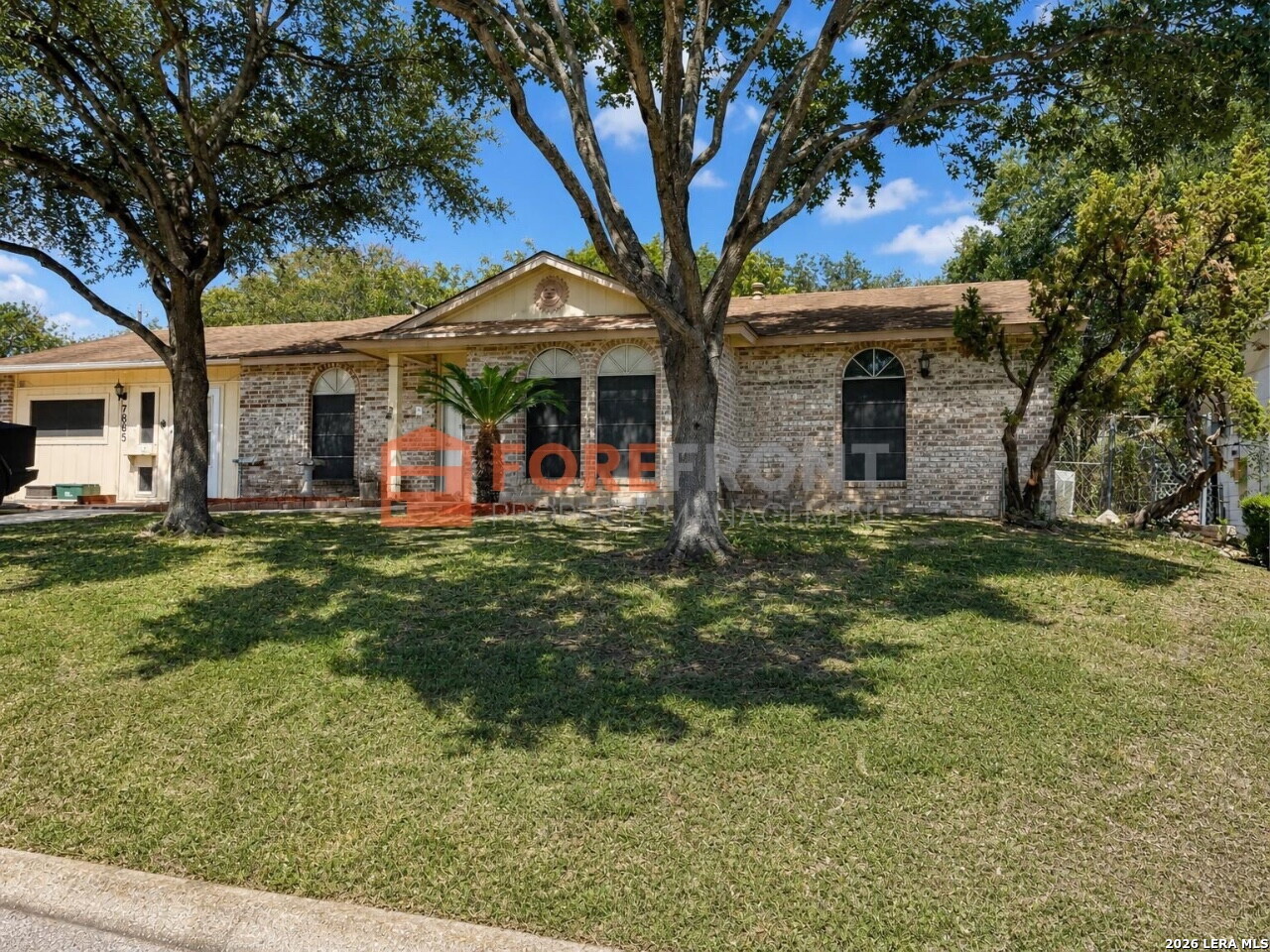 7845 Village Oak Live Oak TX 78233