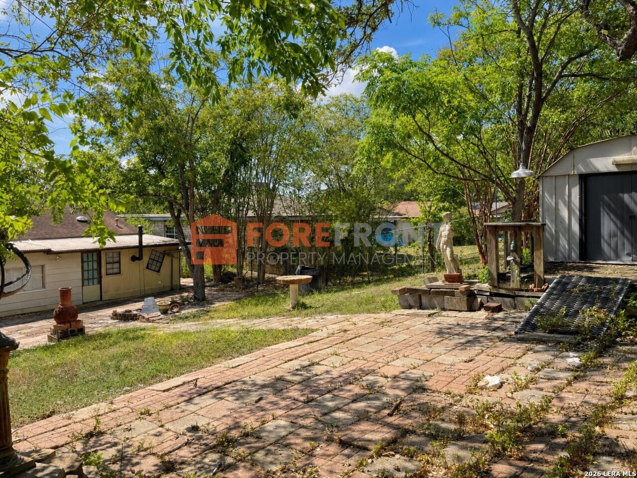 7845 Village Oak Live Oak TX 78233