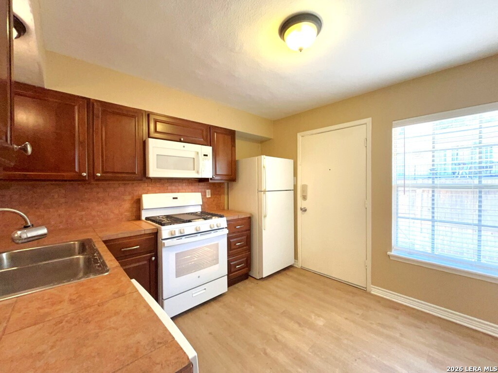 8038 Broadway San Antonio TX 78209