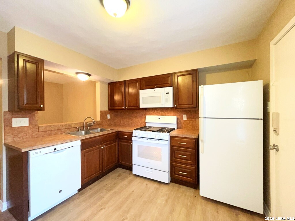 8038 Broadway San Antonio TX 78209