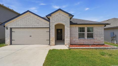 825 Nodding Nixie Seguin TX 78155