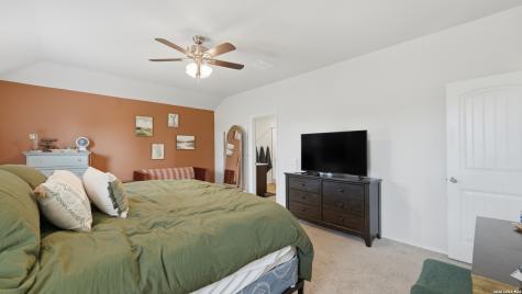 825 Nodding Nixie Seguin TX 78155