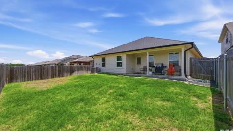 825 Nodding Nixie Seguin TX 78155