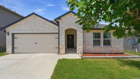 825 Nodding Nixie Seguin TX 78155