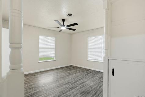 466 Sandalwood San Antonio TX 78216