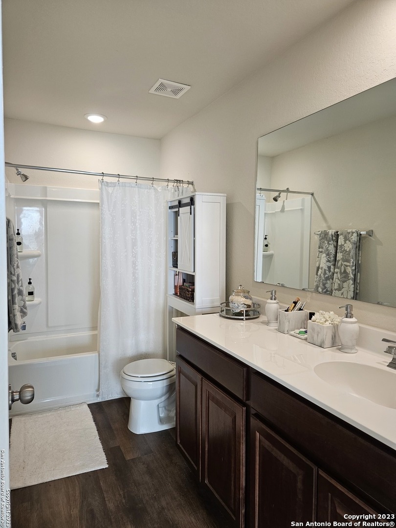 535 Wild Olive Way San Antonio TX 78219