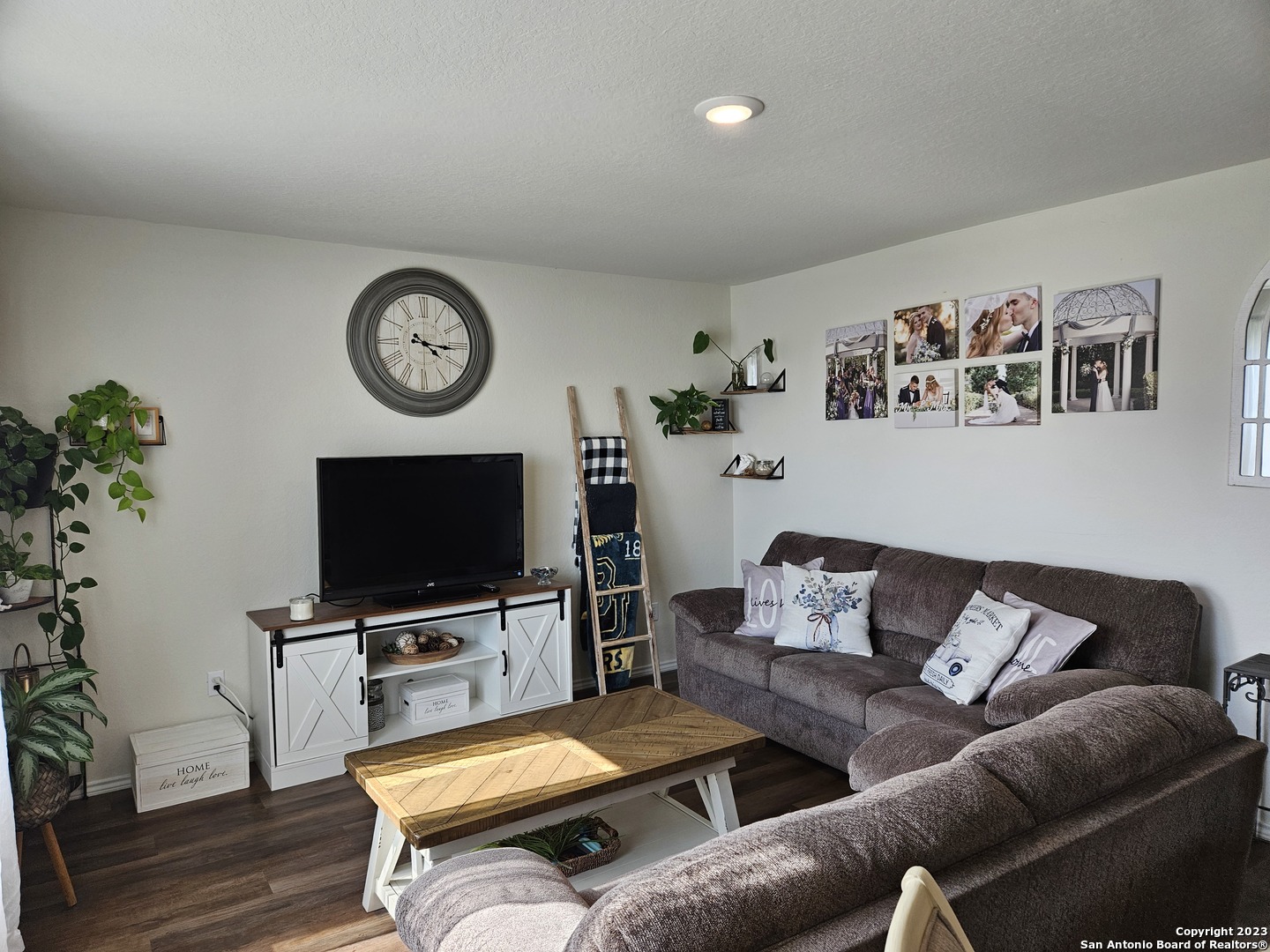 535 Wild Olive Way San Antonio TX 78219