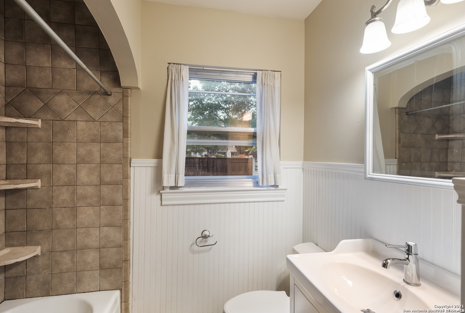 167 E Edgewood Place San Antonio TX 78209