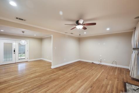 167 E Edgewood Place San Antonio TX 78209