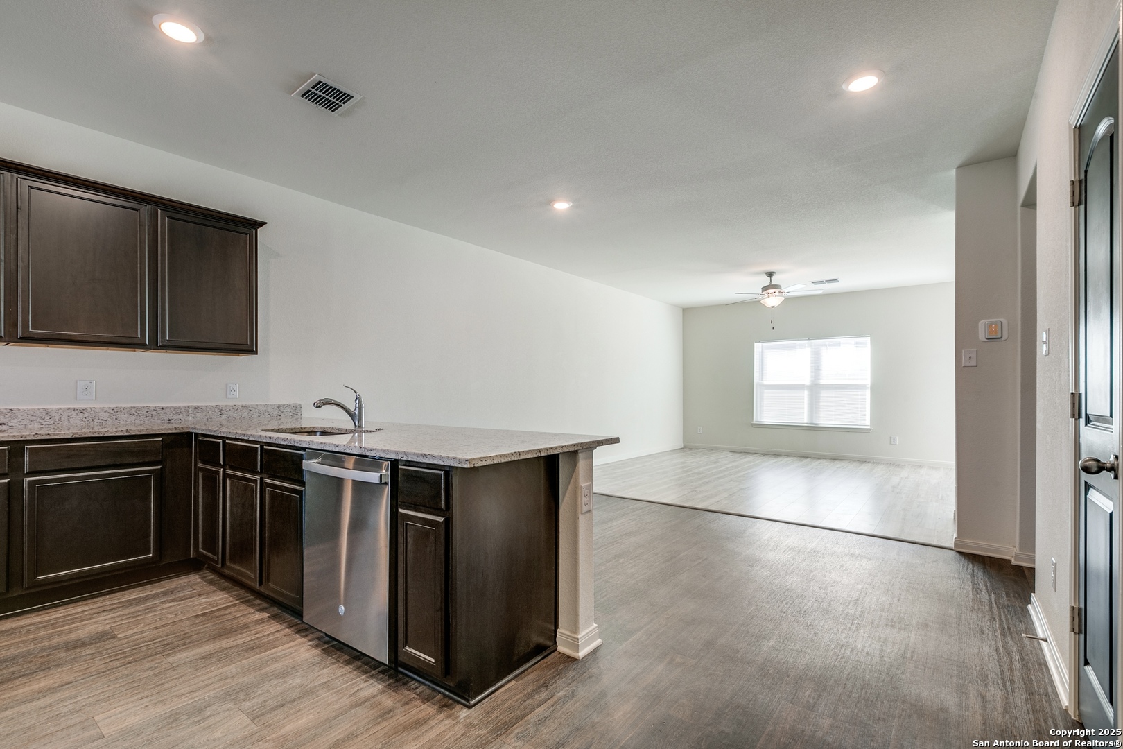 10818 Monterey Pike Converse TX 78109