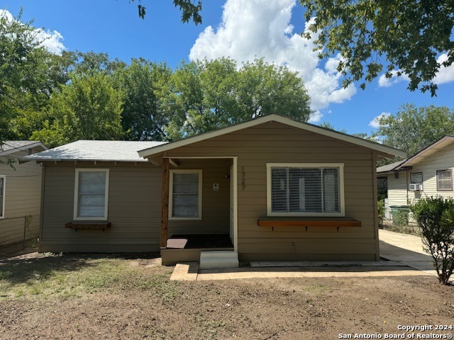 1727 Escalon Avenue San Antonio TX 78221