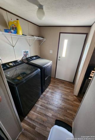 11903 N State Highway 123 Falls City TX 78113