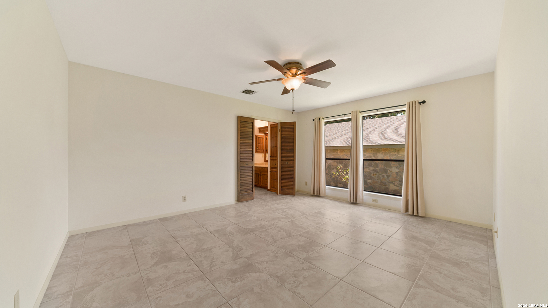 4305 Center Oak Woods Street San Antonio TX 78249