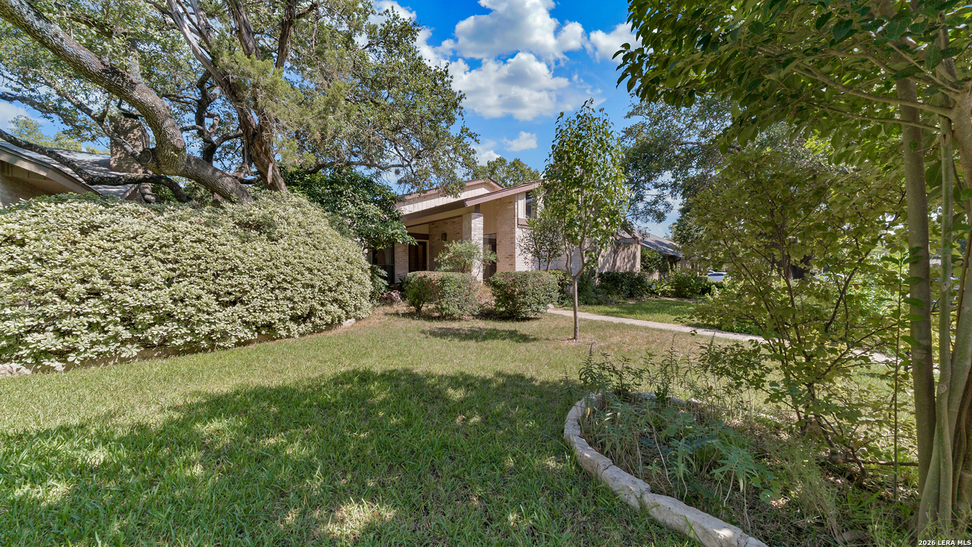 4305 Center Oak Woods Street San Antonio TX 78249