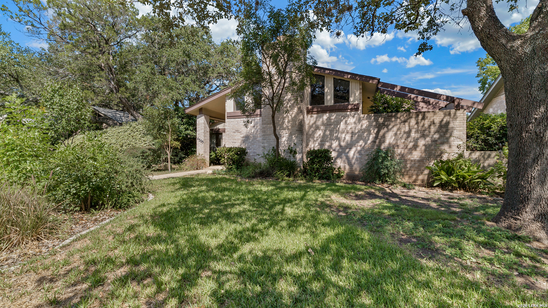 4305 Center Oak Woods Street San Antonio TX 78249