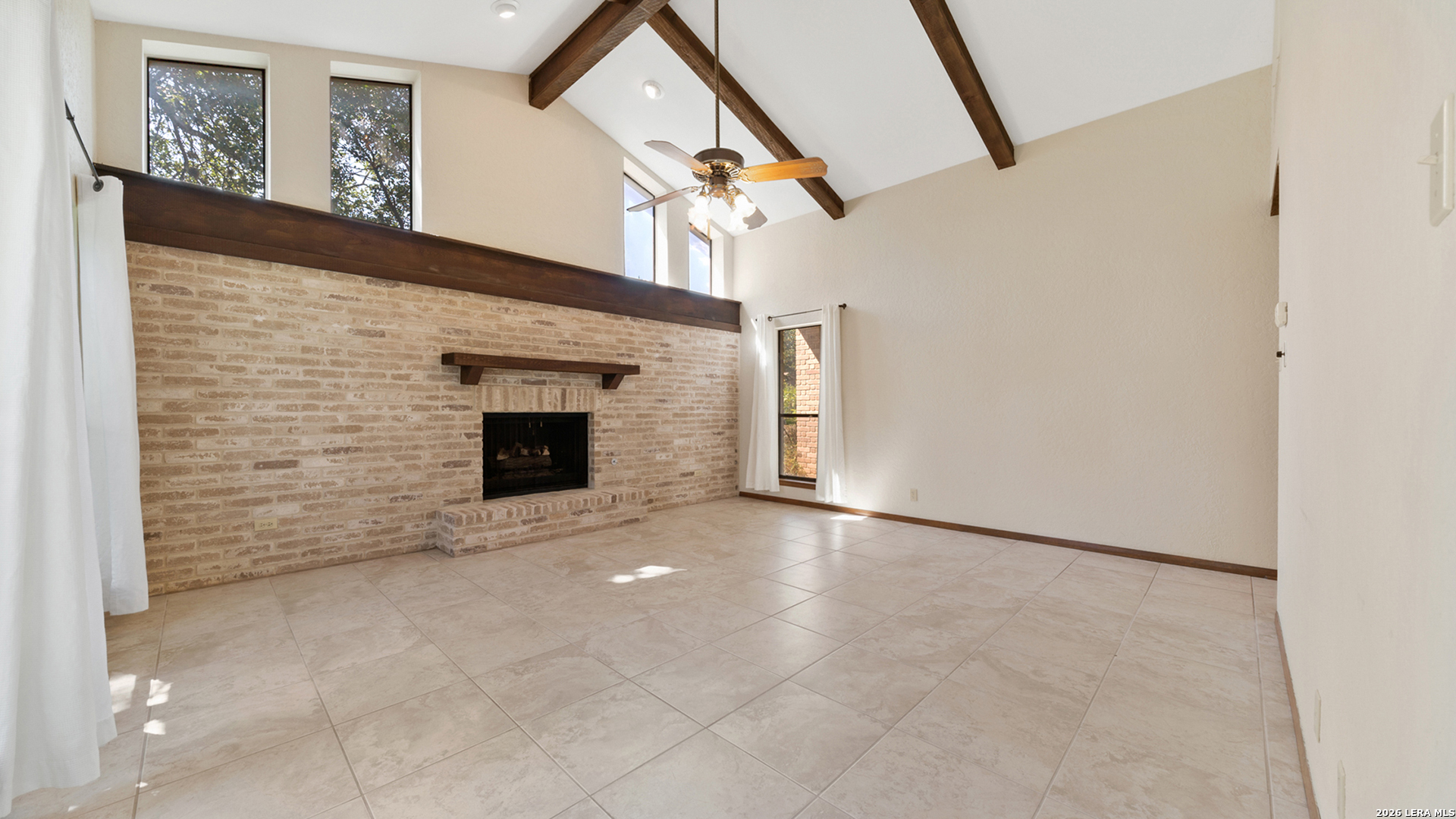 4305 Center Oak Woods Street San Antonio TX 78249