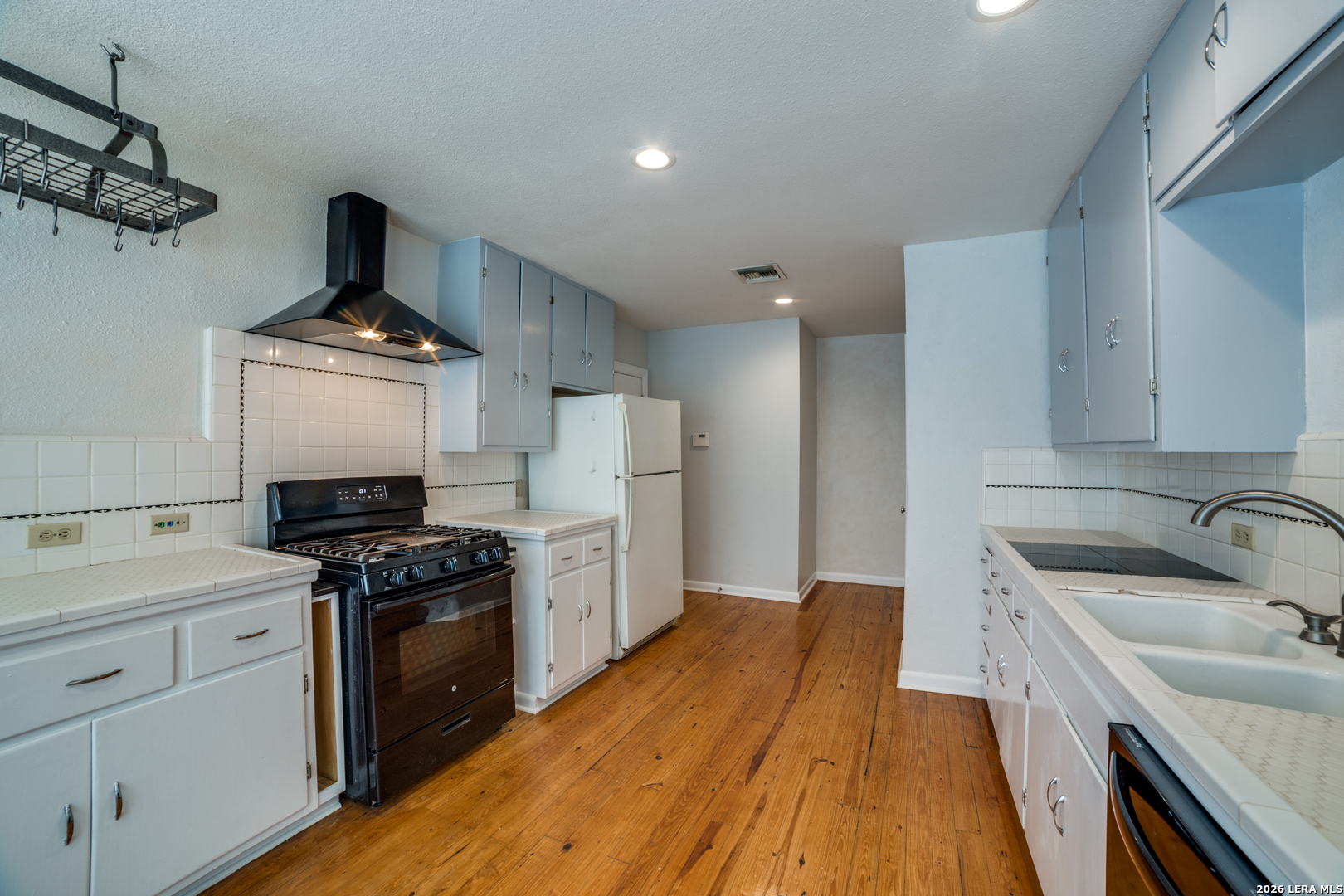 244 Halcyon Place Alamo Heights TX 78209