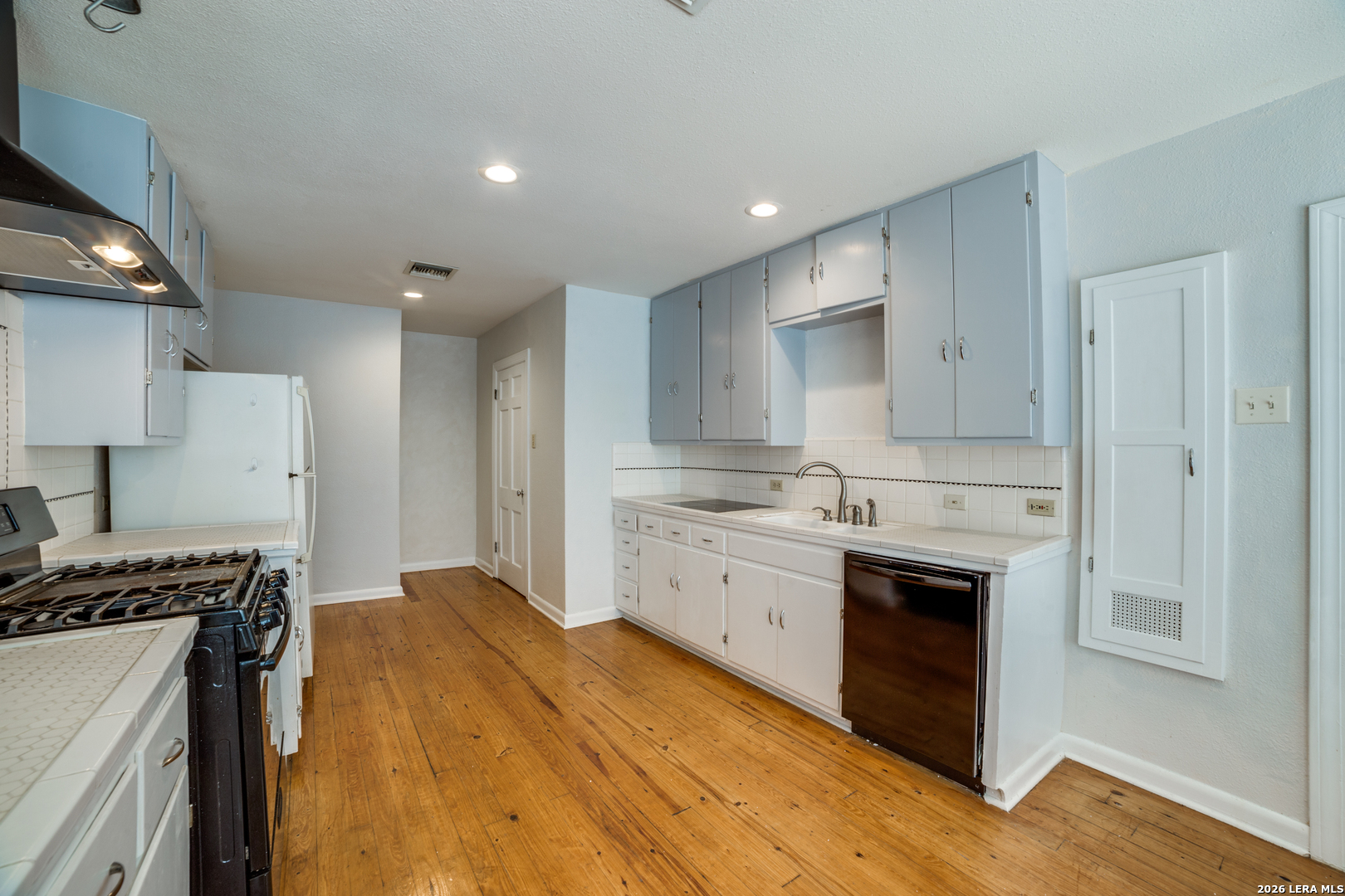 244 Halcyon Place Alamo Heights TX 78209