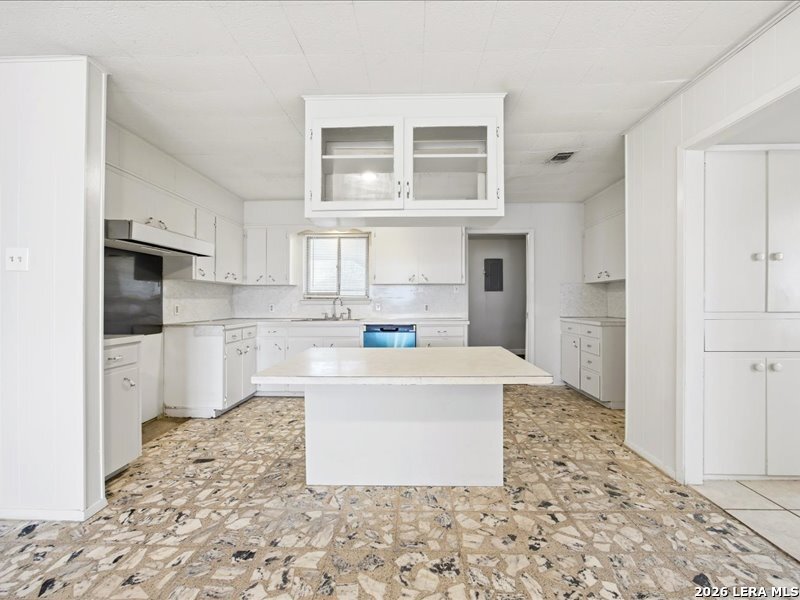 134 Robinhood Kenedy TX 78119