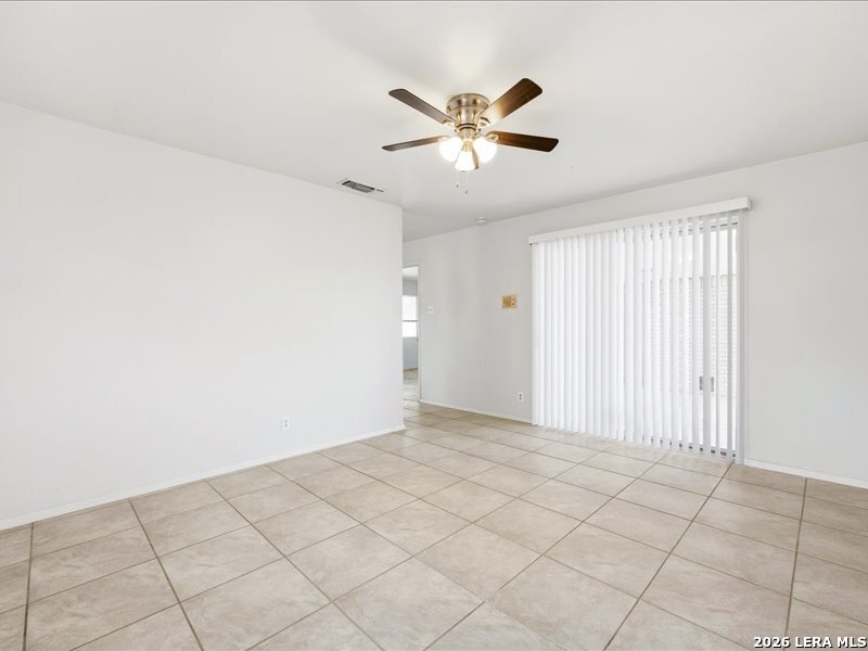134 Robinhood Kenedy TX 78119