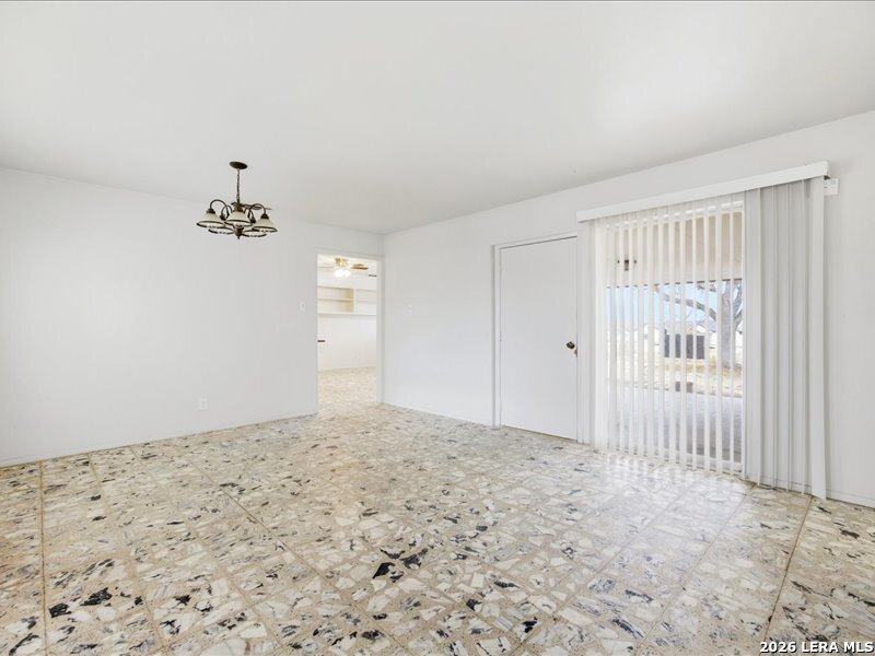 134 Robinhood Kenedy TX 78119