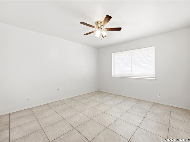 134 Robinhood Kenedy TX 78119