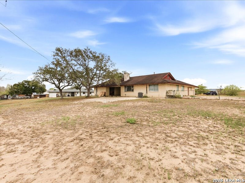 134 Robinhood Kenedy TX 78119