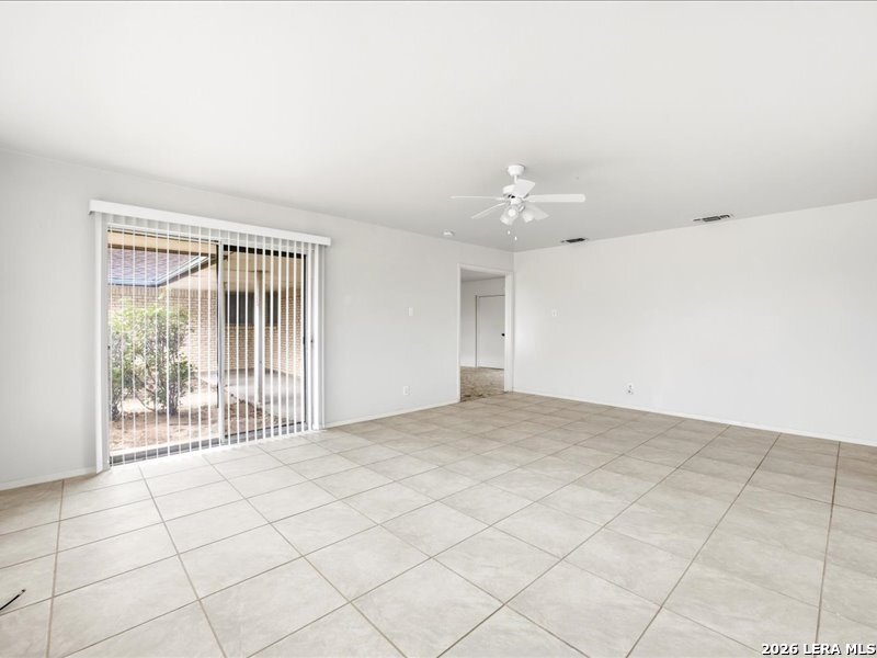134 Robinhood Kenedy TX 78119