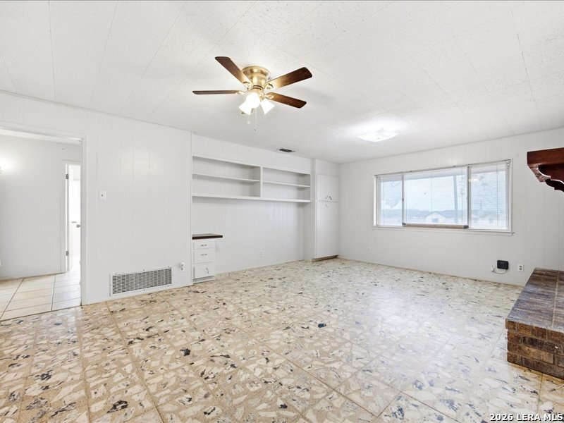 134 Robinhood Kenedy TX 78119