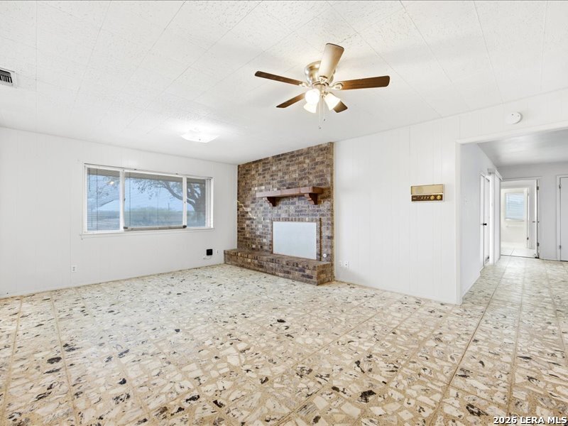 134 Robinhood Kenedy TX 78119