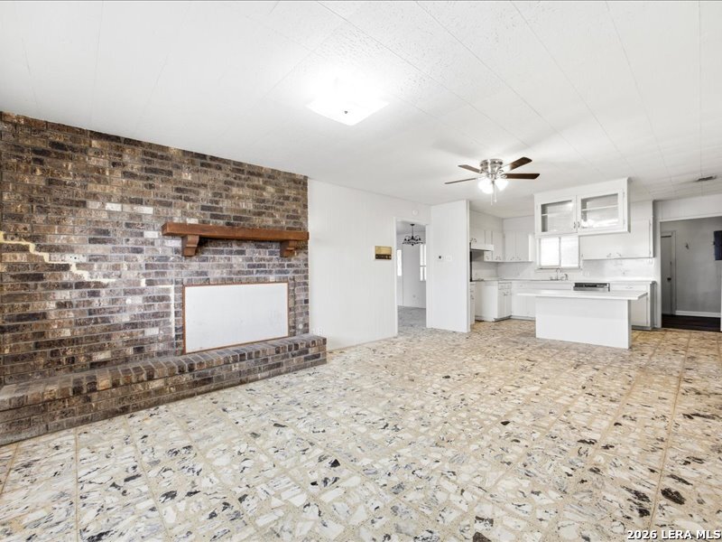 134 Robinhood Kenedy TX 78119