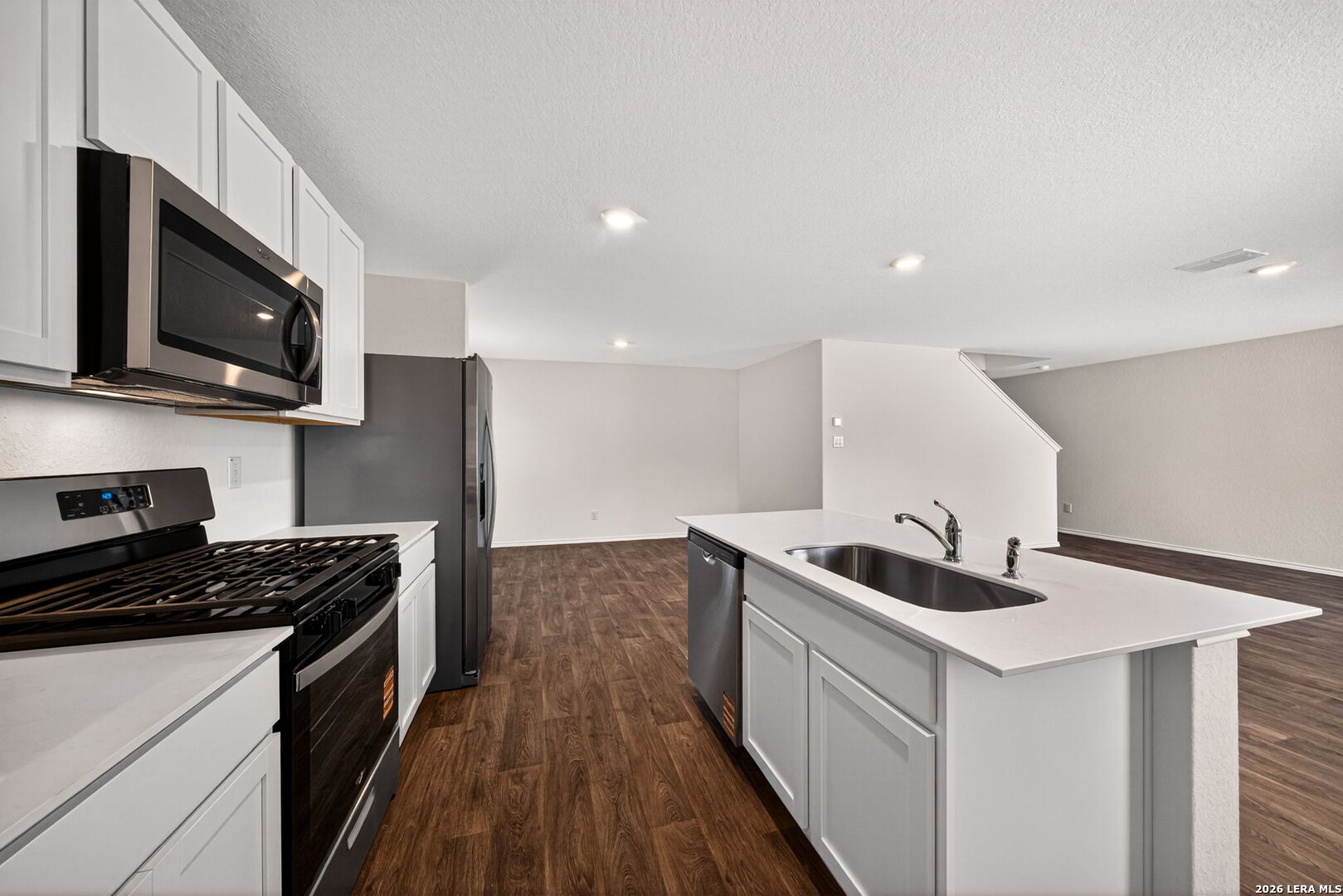 1616 House Finch Drive San Antonio TX 78253