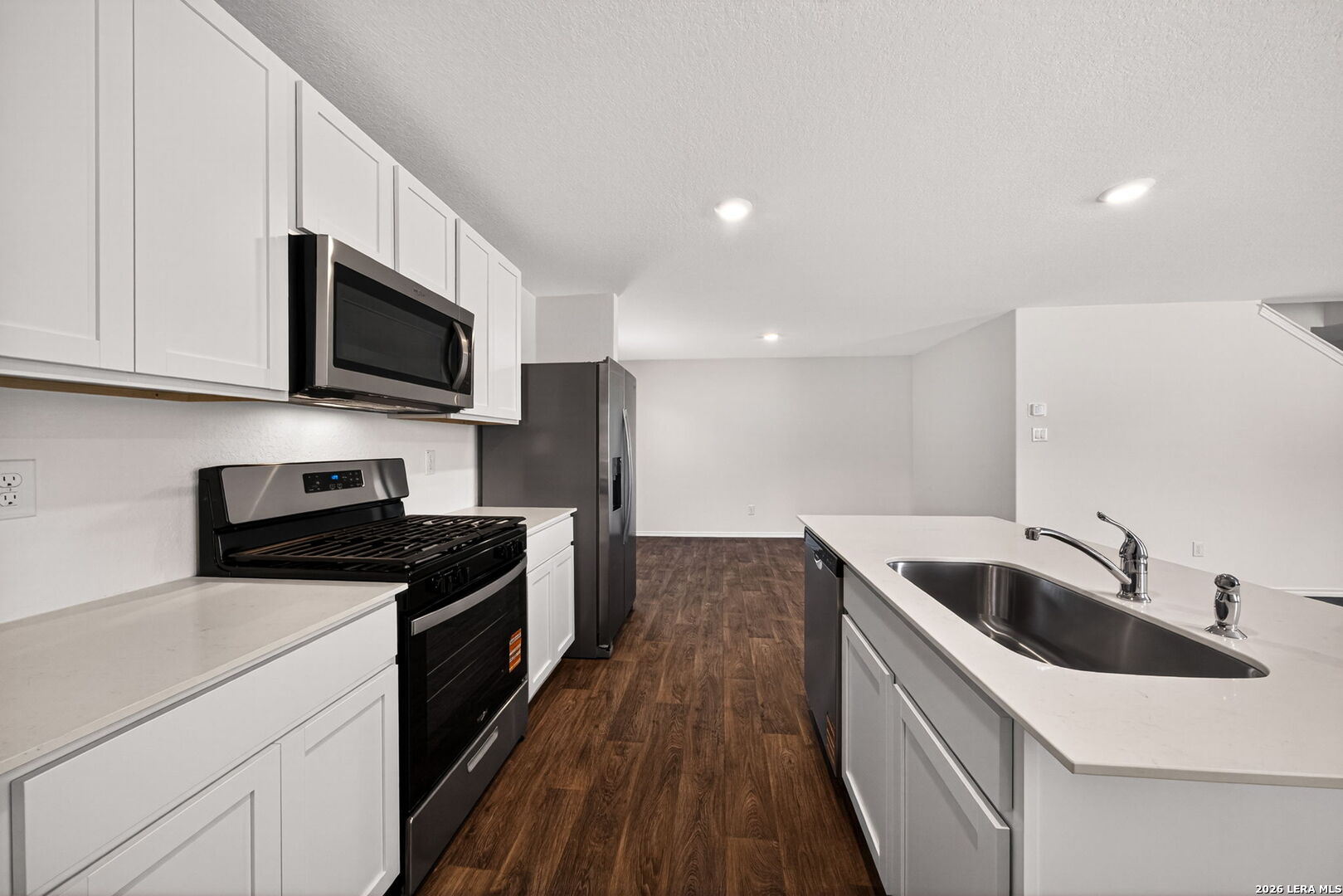 1616 House Finch Drive San Antonio TX 78253
