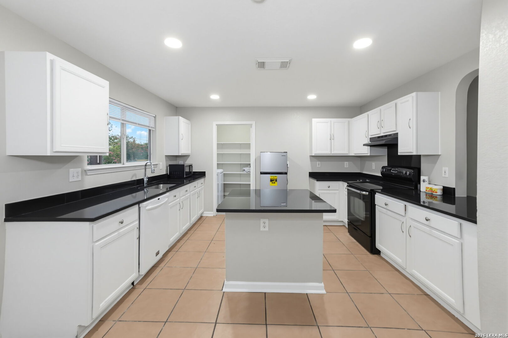 618 Tres Caminos San Antonio TX 78245